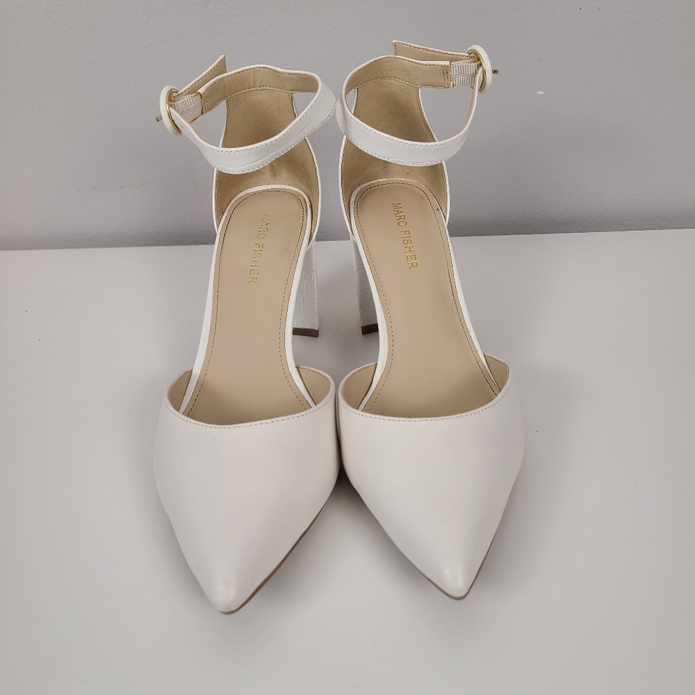 Marc Fisher Cilson White Pointed Toe Ankle Strap Sleek Bridal Minimal Heel 7.5M
